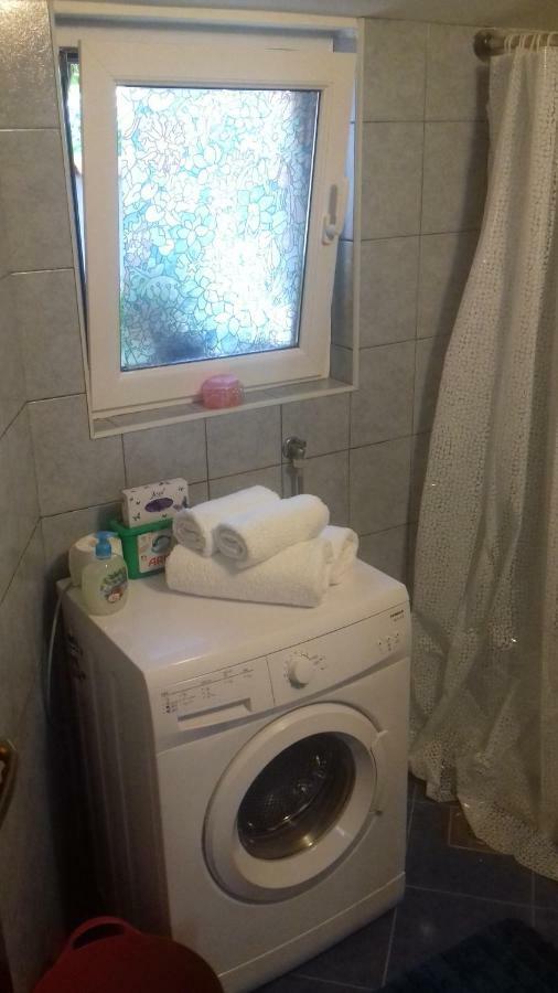 Tili Apartment Pula Luaran gambar