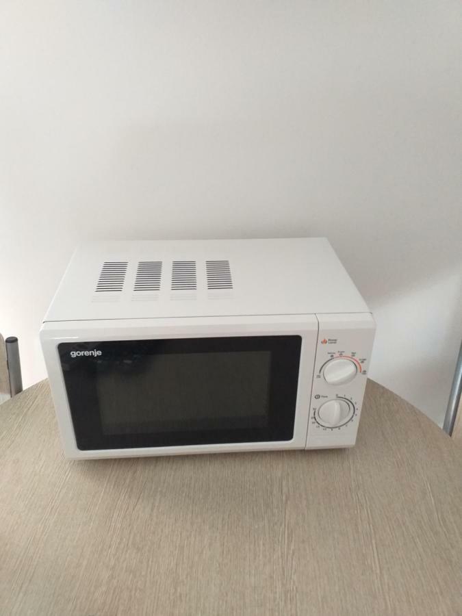 Tili Apartment Pula Luaran gambar